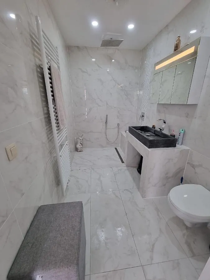Appartement 3 Chambres Centre Vilvoorde Bruxelles Brusselsairport Expo Nato Anvers Wifi Free Parking Apartment